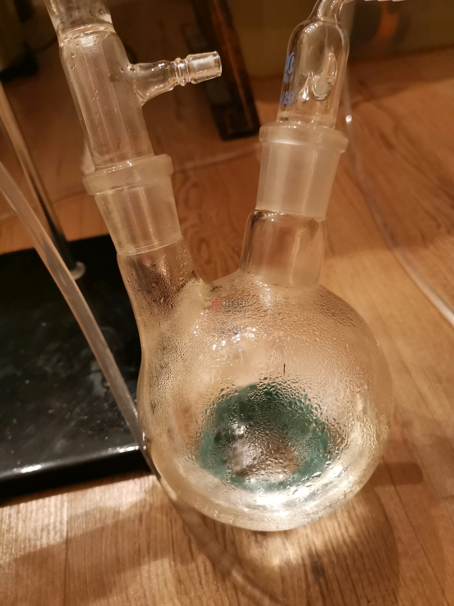 也可以起到類似於分餾柱的作用就是蒸餾燒瓶裡面放的是能喝的乙醇溶液