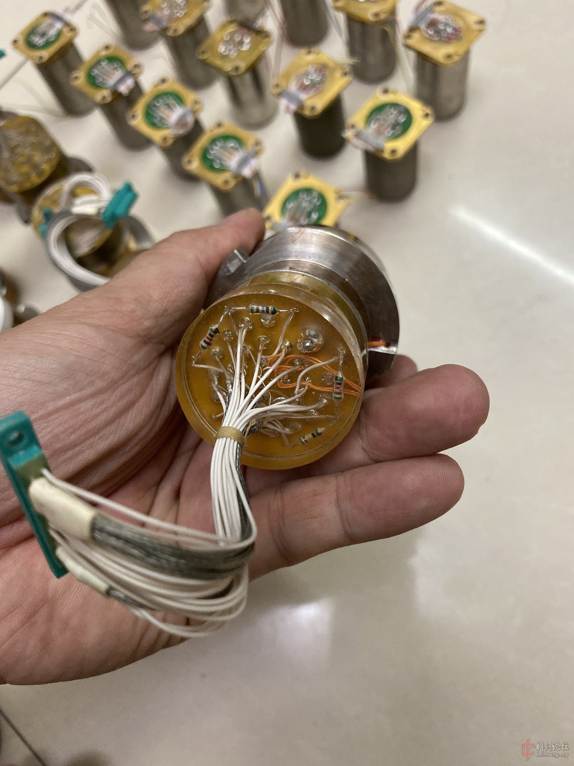 长征四号火箭陀螺仪和扰性加速度传感器万份之一g